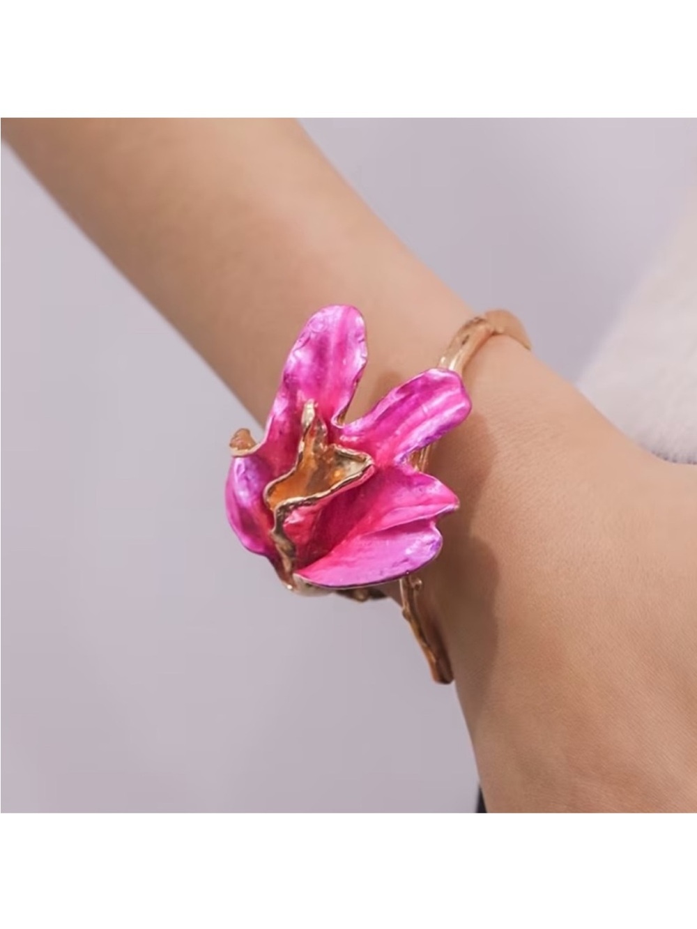 Elegant Pink Floral Bracelet. Luxury Pink Calla Lily Statement Bracelet 🌸